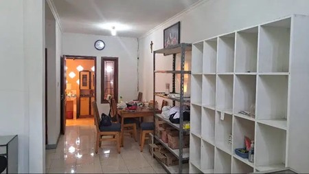 Rumah Siap Huni dan Peluang Usaha dengan Lokasi Strategis