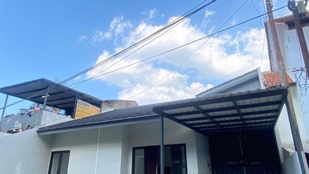 Rumah 2 Tingkat di Pusat Kota yang Asri