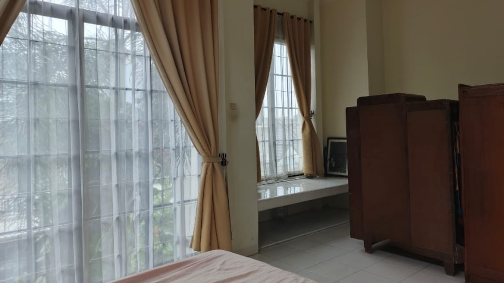 Rumah Bagus Di Serpong Park Cluster Emerald Tangerang Selatan