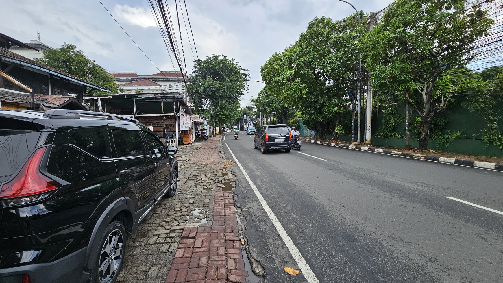 Ruang Usaha Lokasi Strategis Pinggir Jalan Raya di Pancoran 