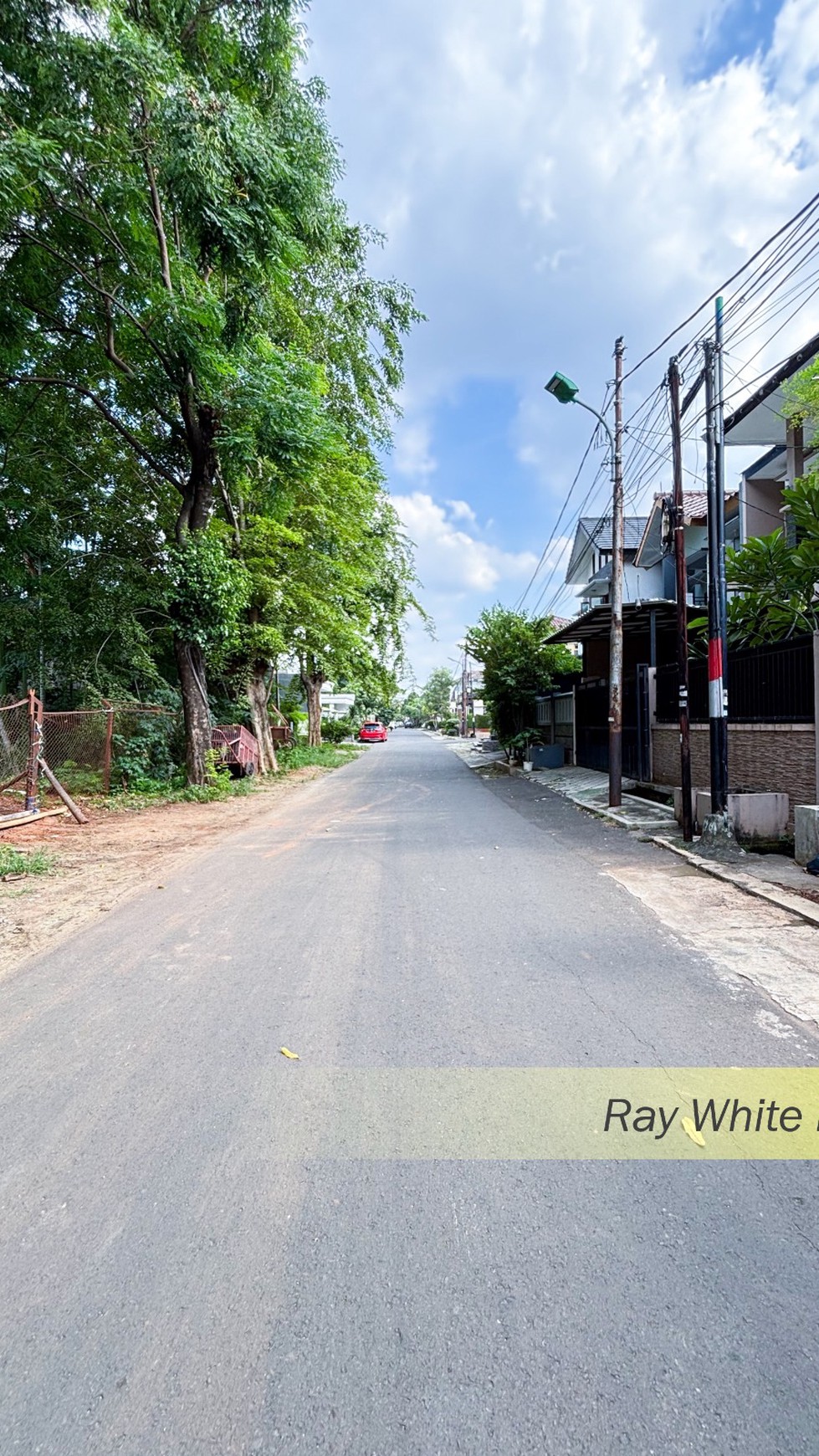  KAVING SIAP BANGUN DALAM KOMPLEK DI DUREN SAWIT PONDOK KELAPA, JAKARTA TIMUR]