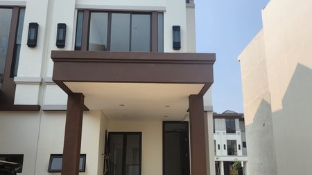 RUMAH BARU SEMI FURNISH SIAP HUNI DI LAVON 3 CIKUPA TANGERANG