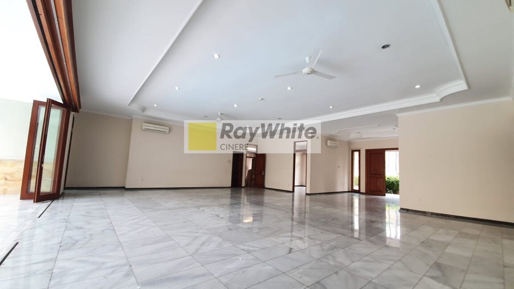 Rumah dalam town house di Cipete