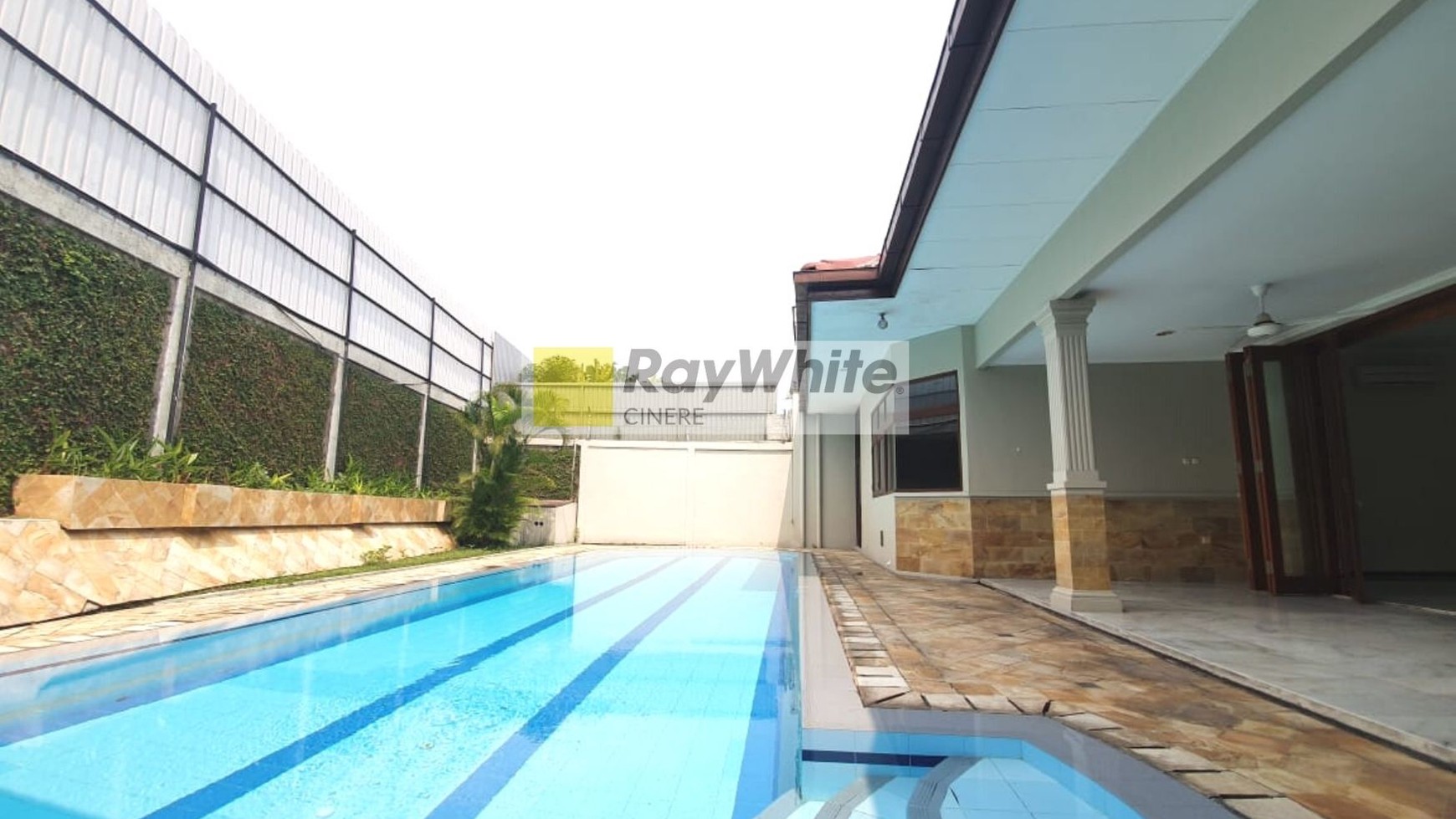 Rumah dalam town house di Cipete