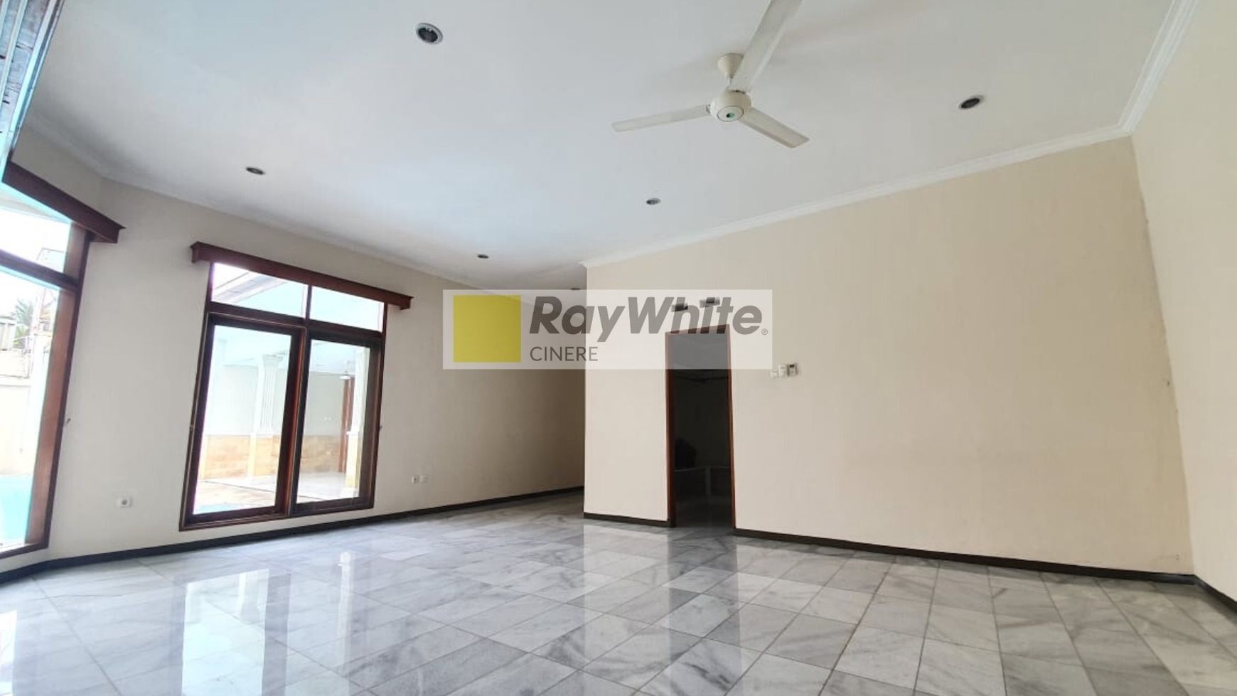 Rumah dalam town house di Cipete