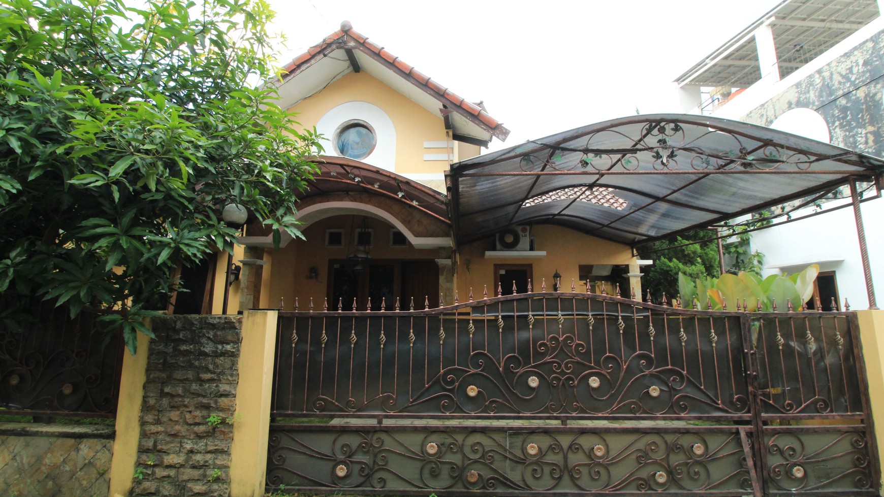 RUMAH SIAP HUNI, DALAM PERUMAHAN VILLA MONJALI, DEKAT AL-AZHAR, SLEMAN