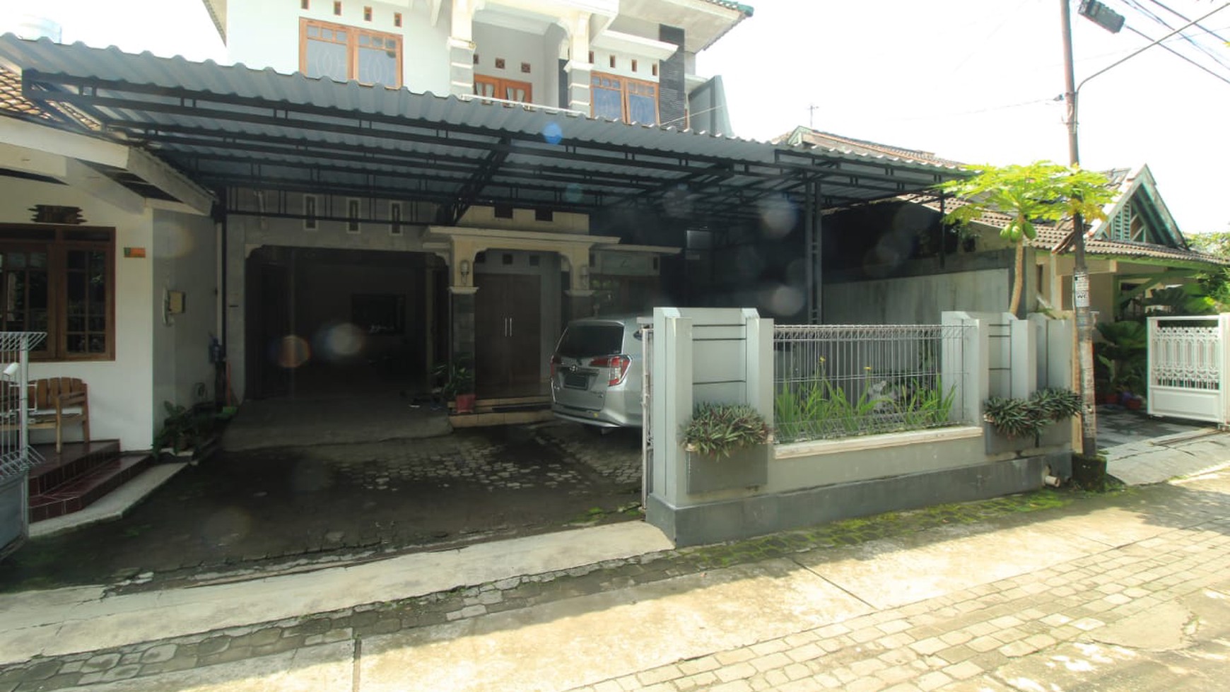 RUMAH 2 LANTAI DI JL KALIURANG KM 6.5, DI DEKAT KAWASAN KAMPUS UGM
