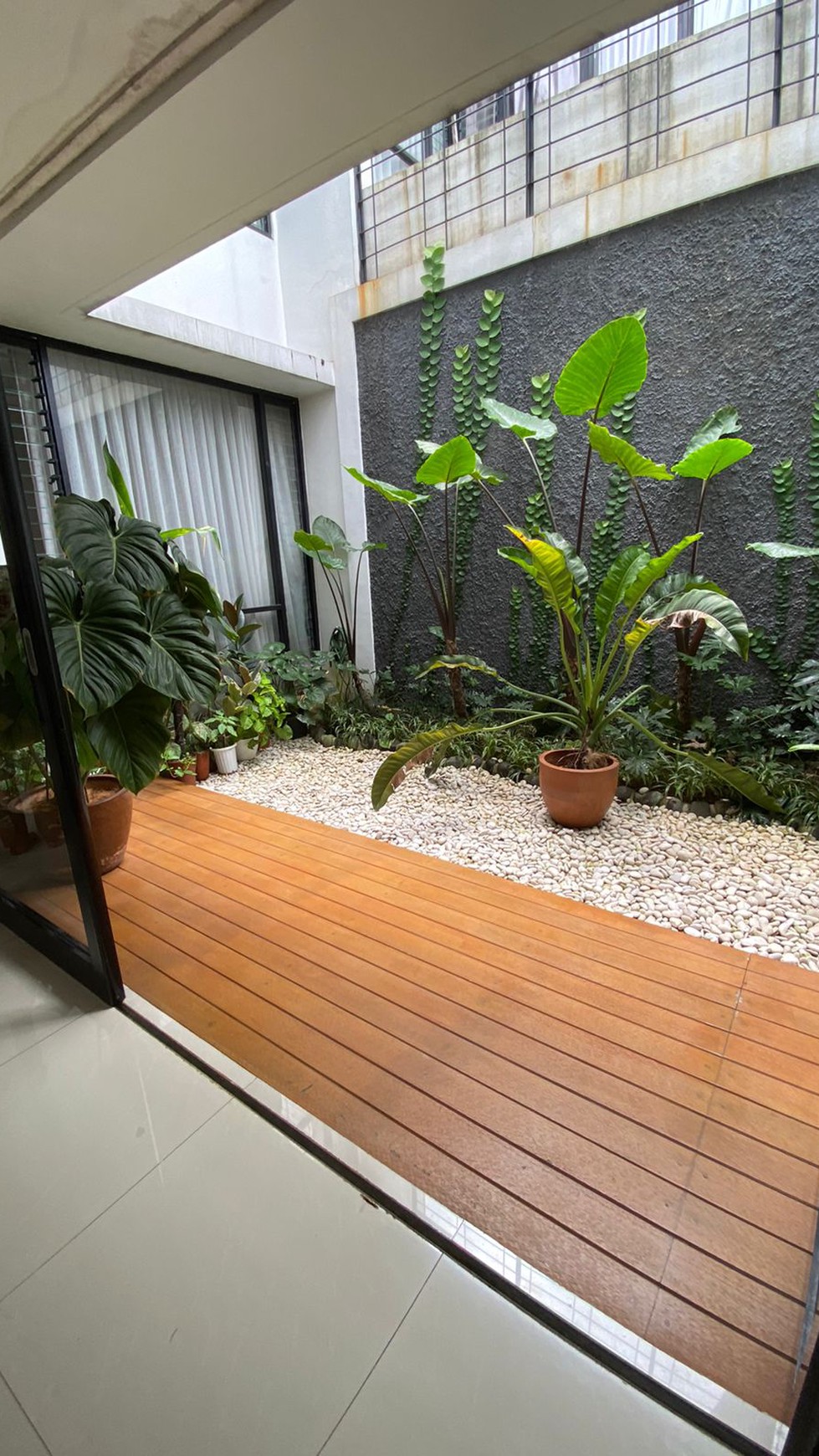 Rumah Siap Huni, Hunian Asri dan Minimalis @Discovery, Bintaro.