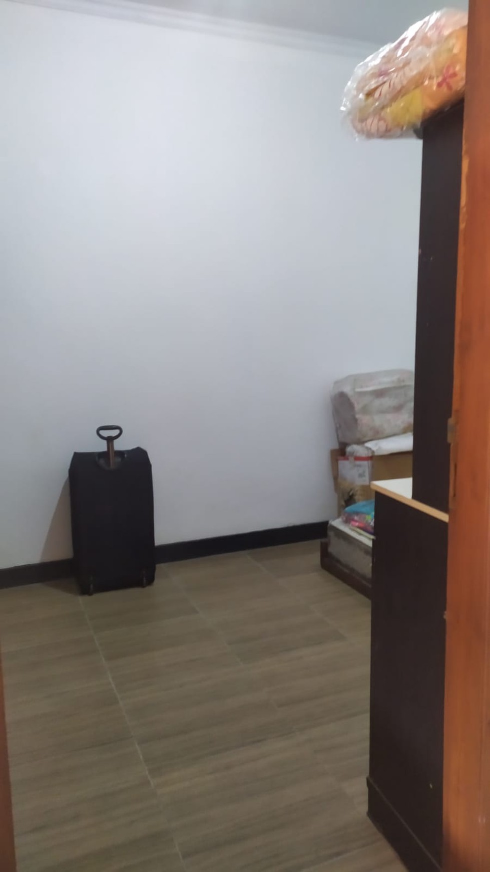 RUMAH 4 KAMAR DI PERUM BUMI TIRTONIRMOLO