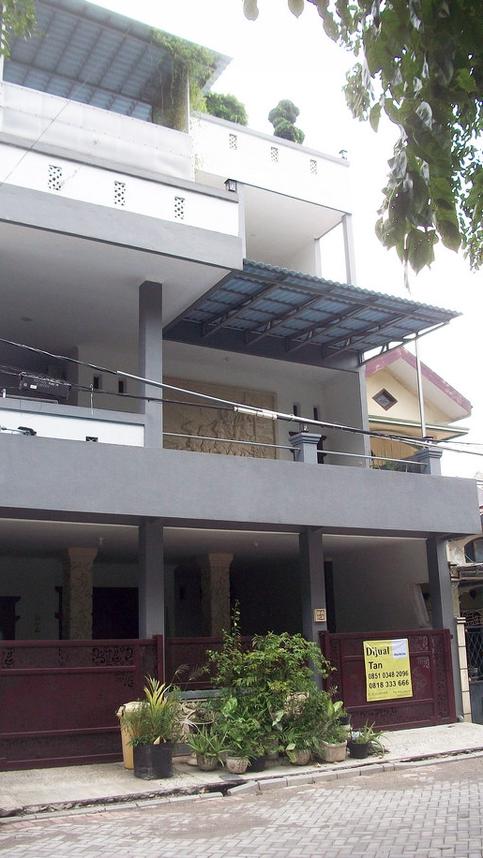 Rumah di Taman Pondok Jati Sidoarjo, 3 Lantai (Lantai 3 Rooftop), Minimalis, Renov, Siap Huni