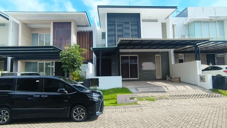 disewakan rumah dian istana 2 lantai minimalis