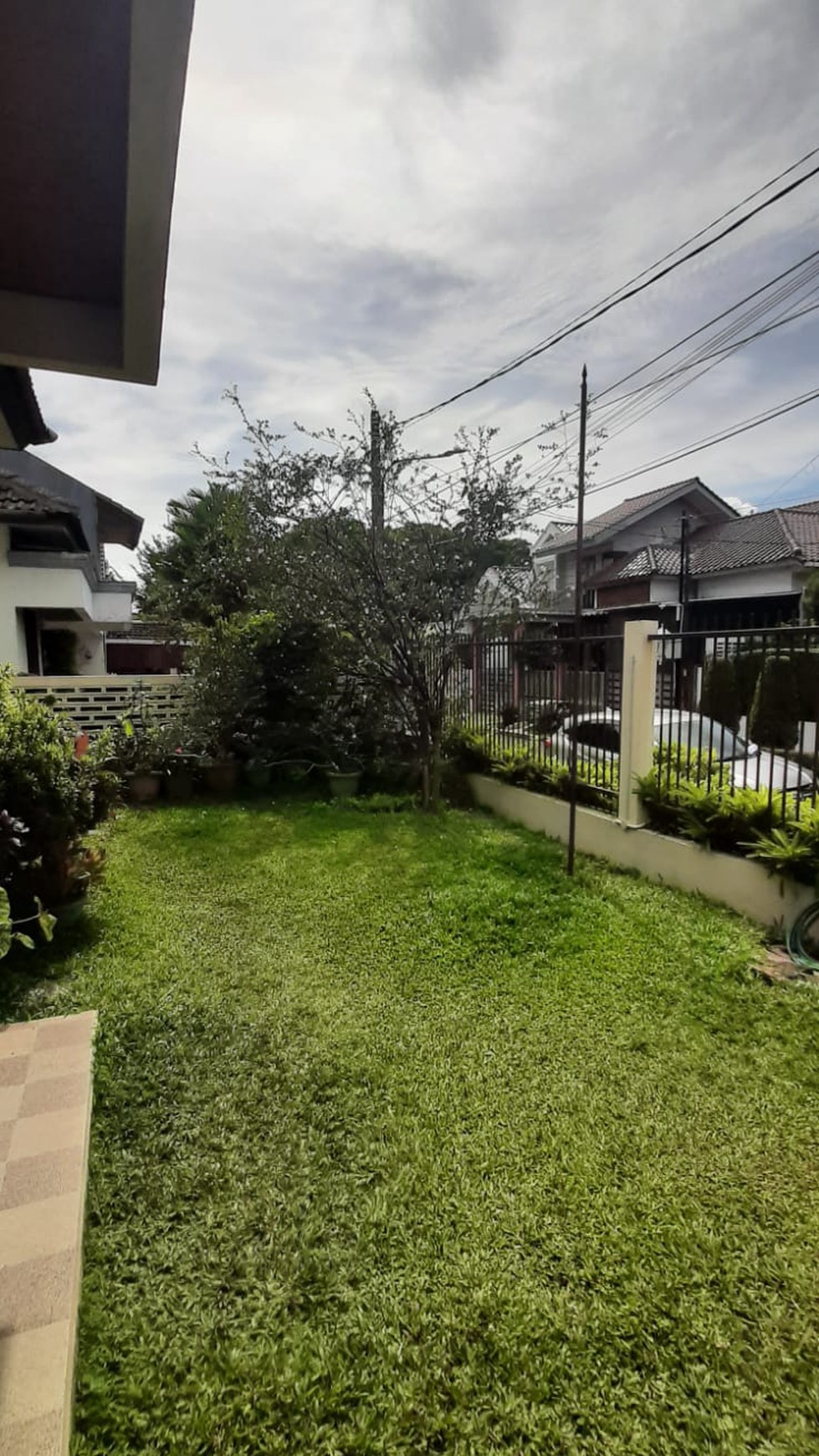 Bukit Cinere Indah Rumah Terawat Berhalaman Luas Dan Asri