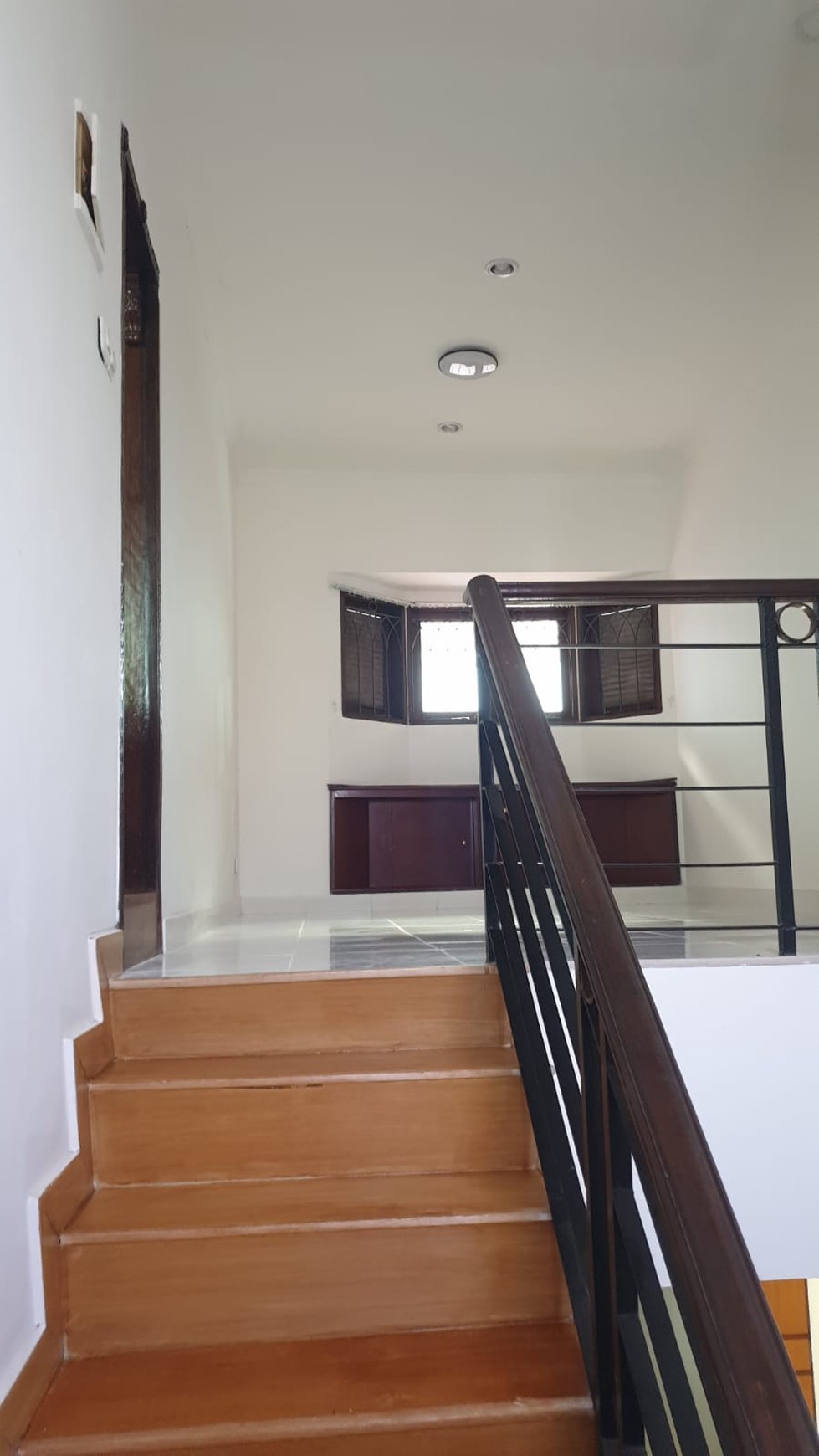 Rumah Modern di Villa Cinere Mas Harga Termurah Siap Huni