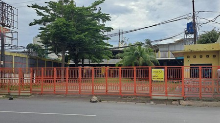 Ruang Usaha Cocok Untuk Restoran atau Kantor Lokasi Strategis