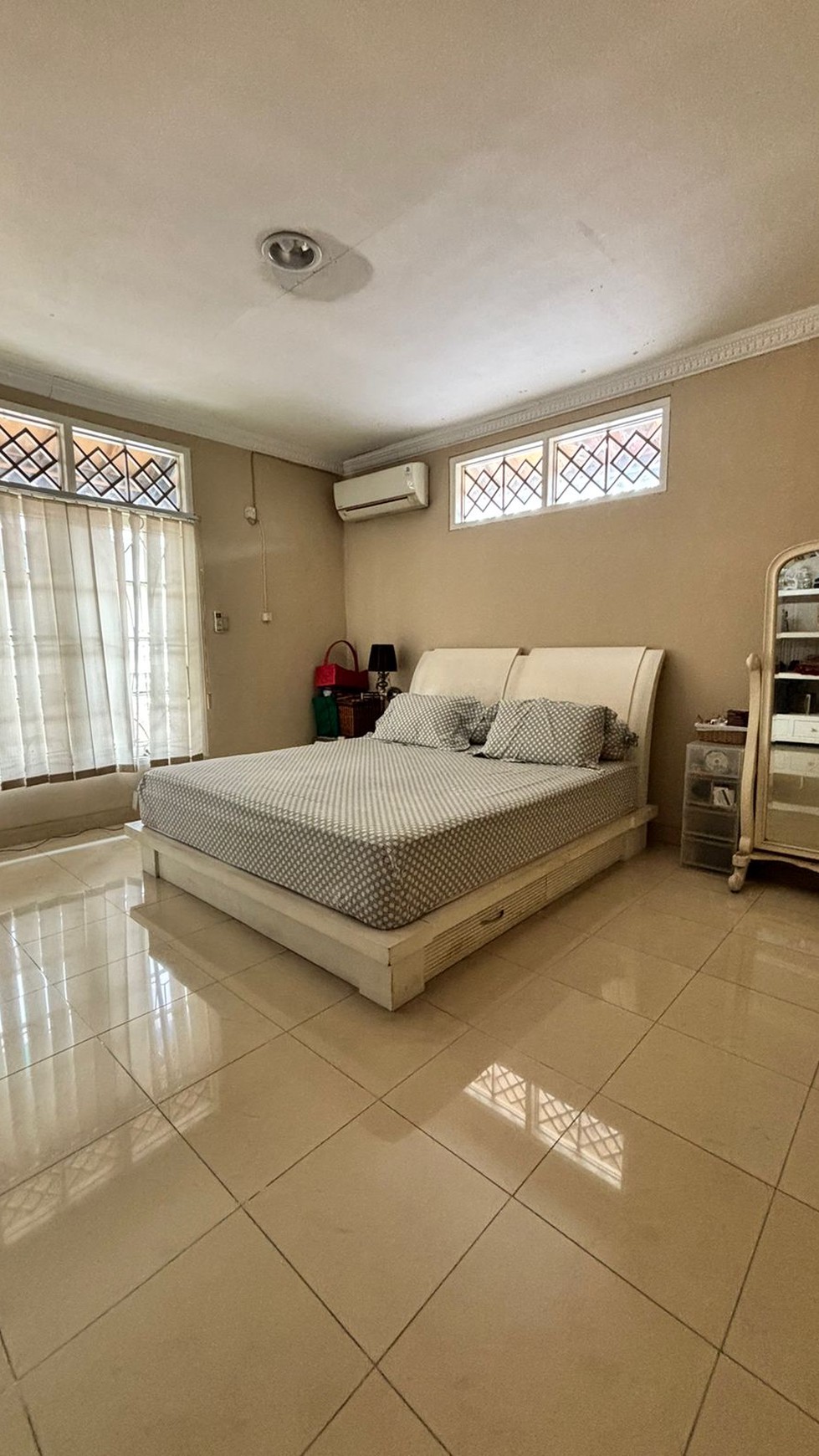 Rumah Bagus Di Jl Kedondong Raya Jagakarsa Jakarta Selatan