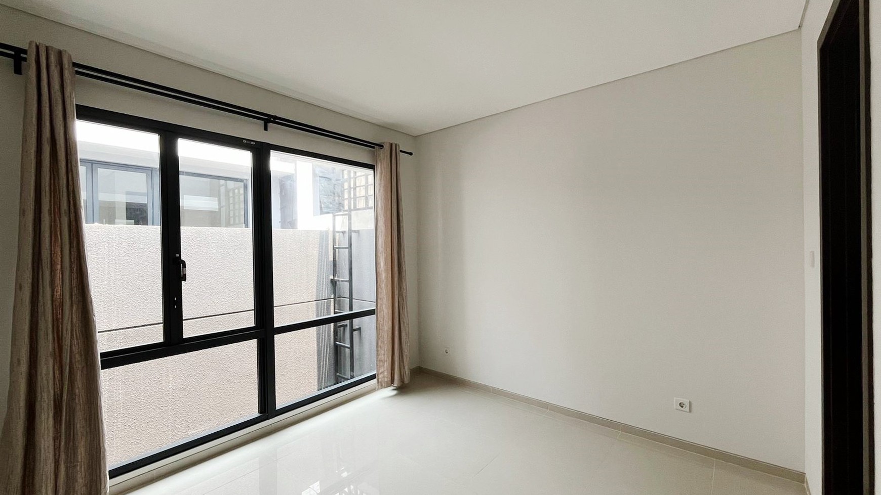 Rumah dalam cluster,bagus di Bintaro Jaya.