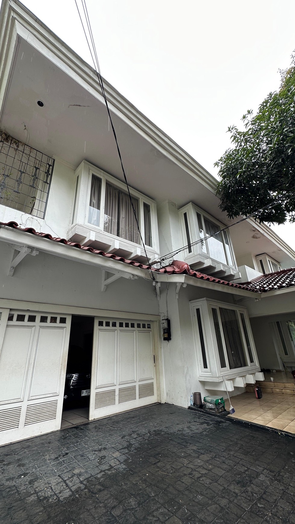 Rumah Classic 2 lantai di kawasan Elite Denpasar Kuningan, Jakarta Selatan