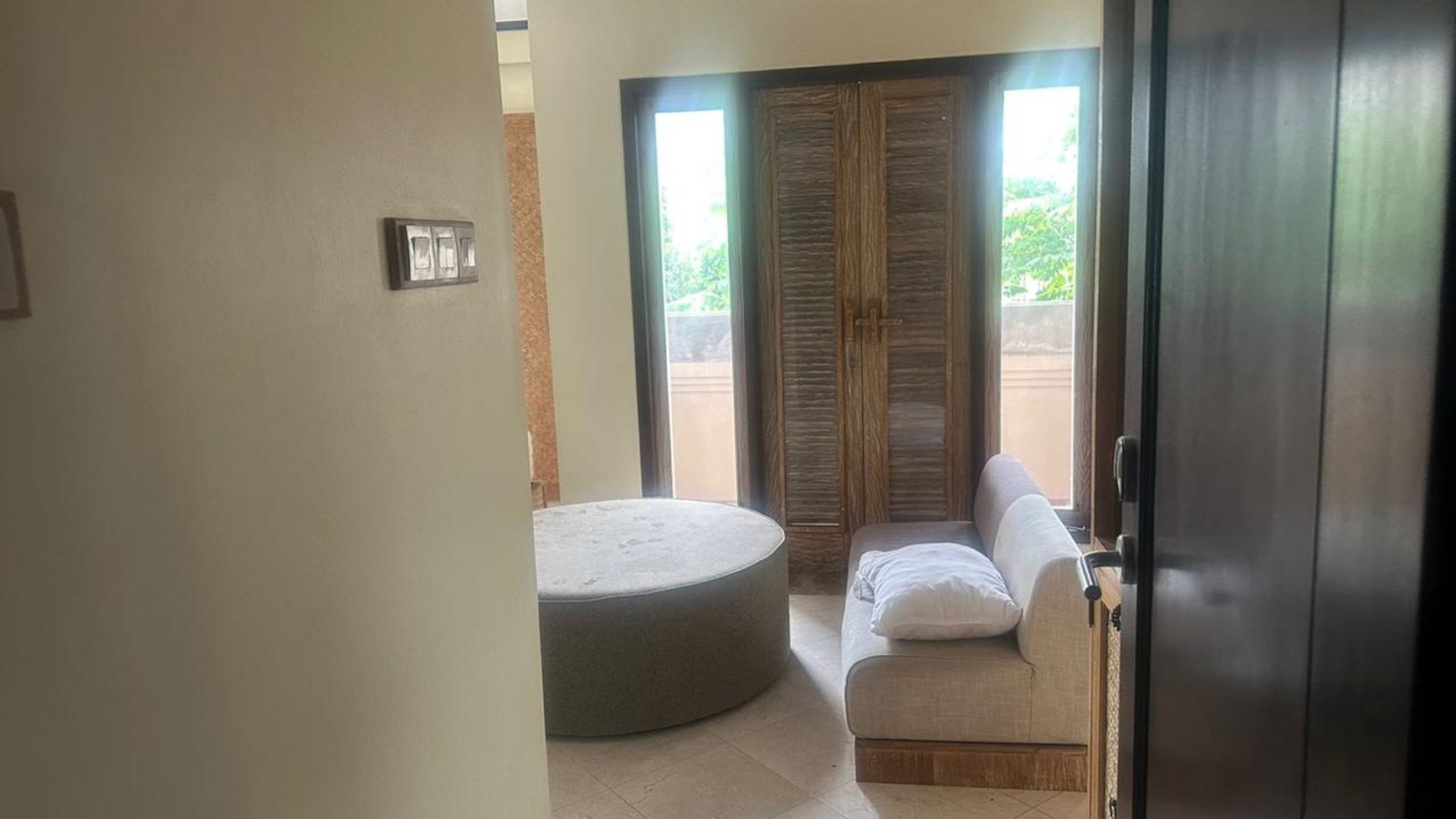 Dijual: Boutique Hotel Eksklusif di Seminyak, Bali.