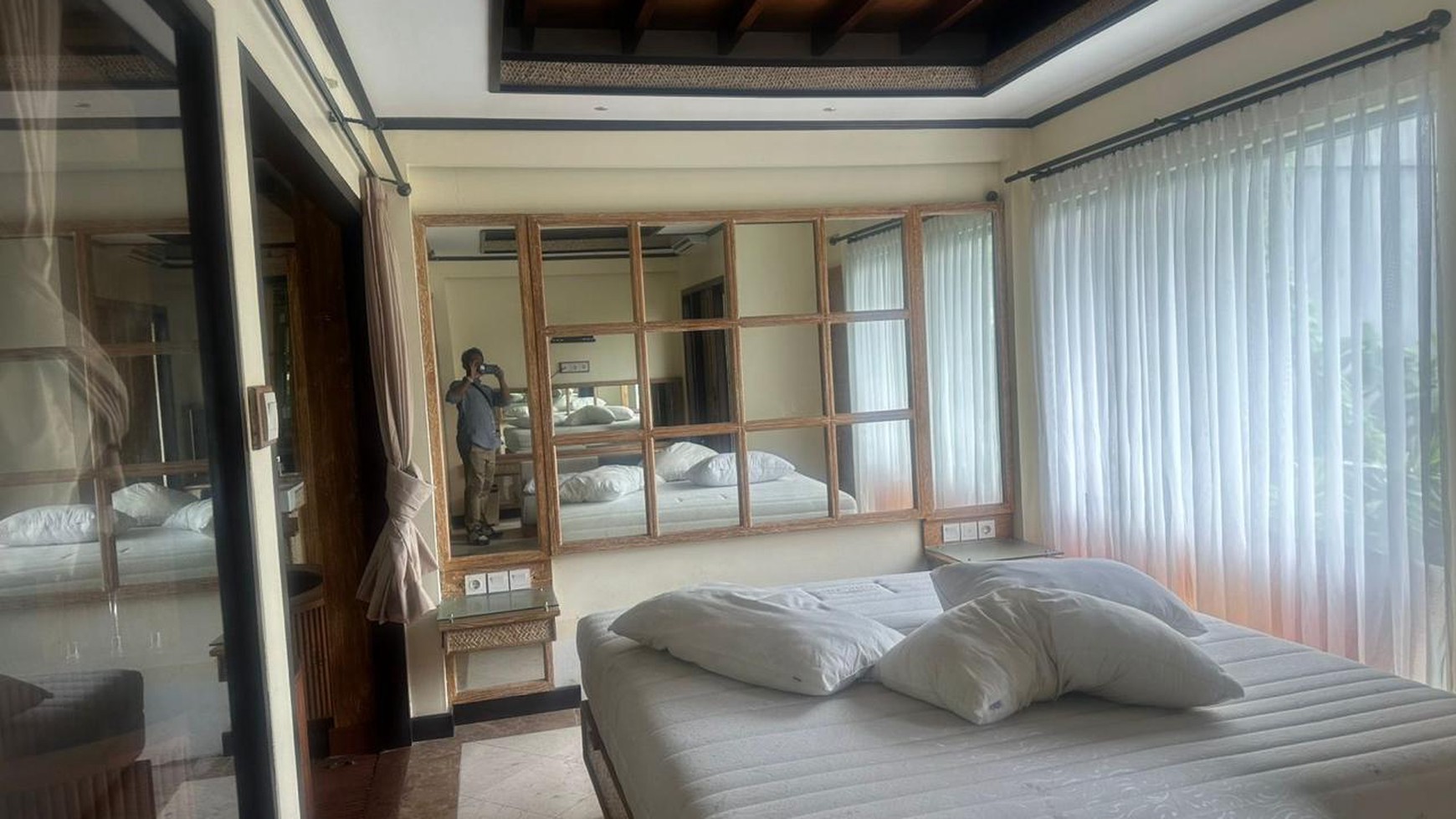 Dijual: Boutique Hotel Eksklusif di Seminyak, Bali.