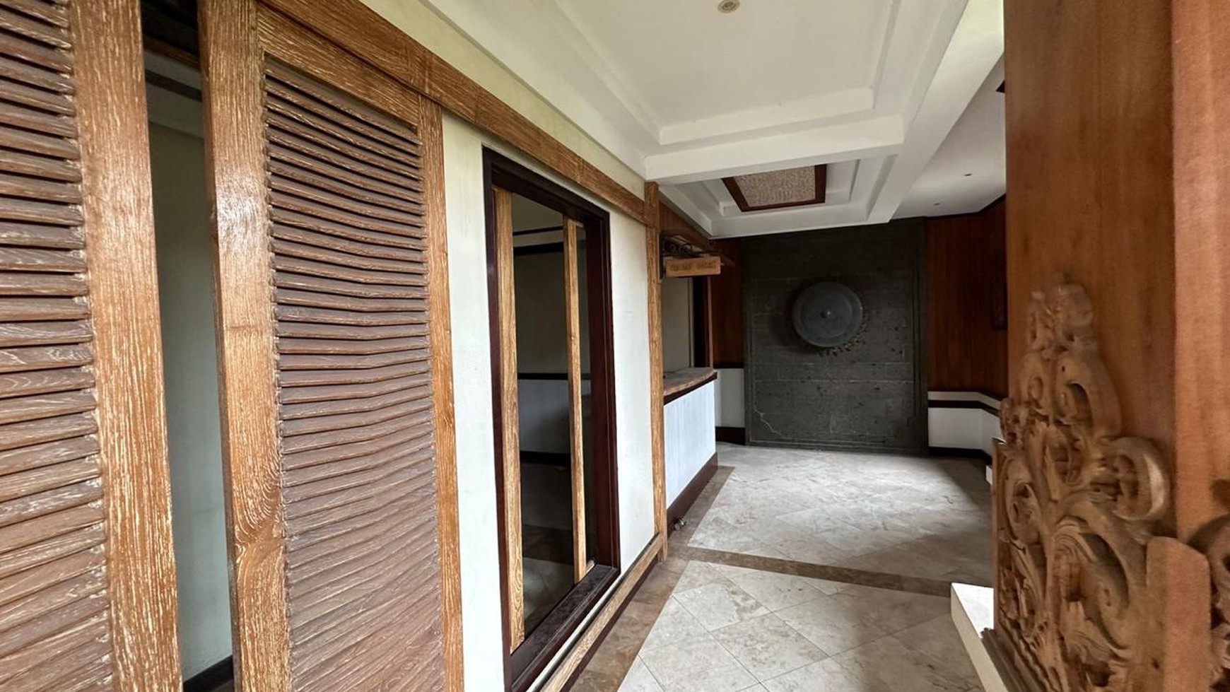 Dijual: Boutique Hotel Eksklusif di Seminyak, Bali.