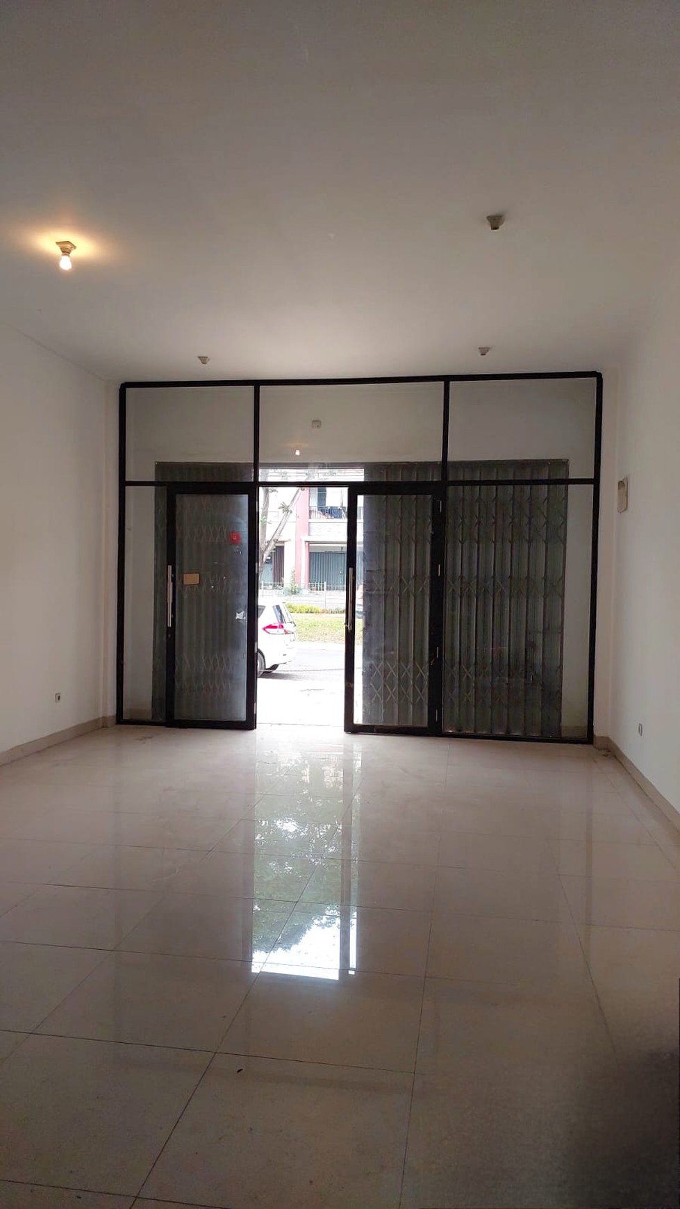 Dijual Cepat Ruko Gandeng 2 Unit di Jl.Boulevard Permata Medang depan Ruko Edison Gading Serpong