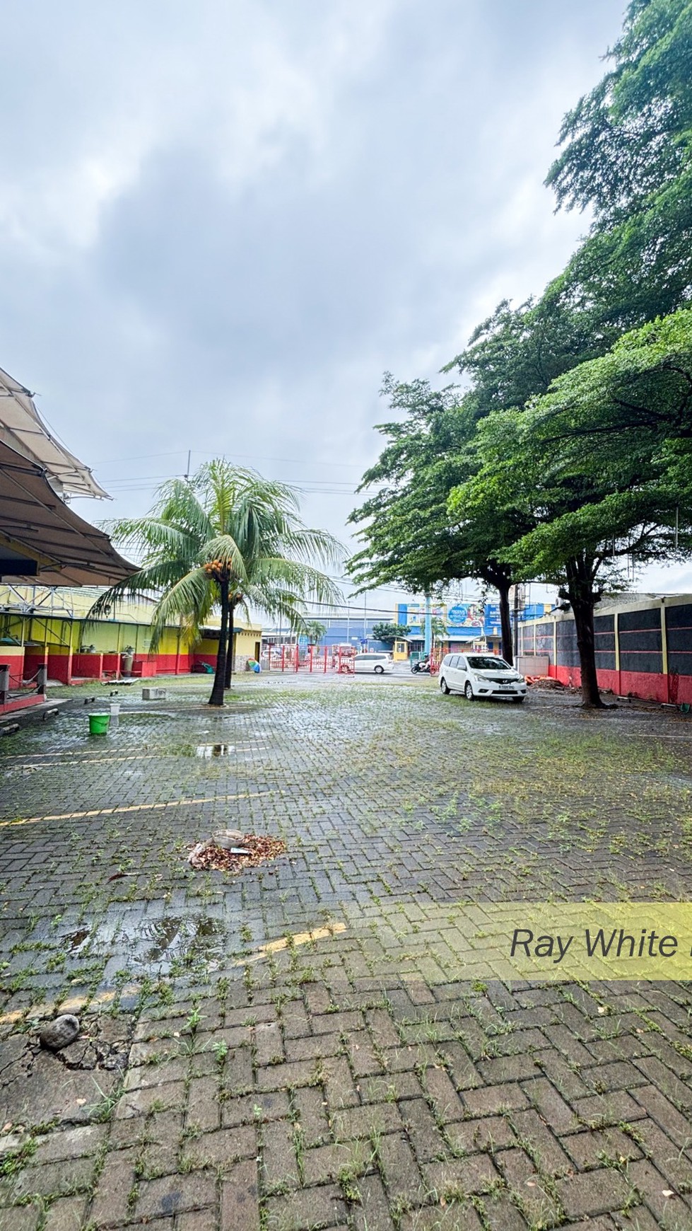 BUILDING IN PRIME LOCATION IN Jl. TOLE ISKANDAR DEPOK, JAWA BARAT