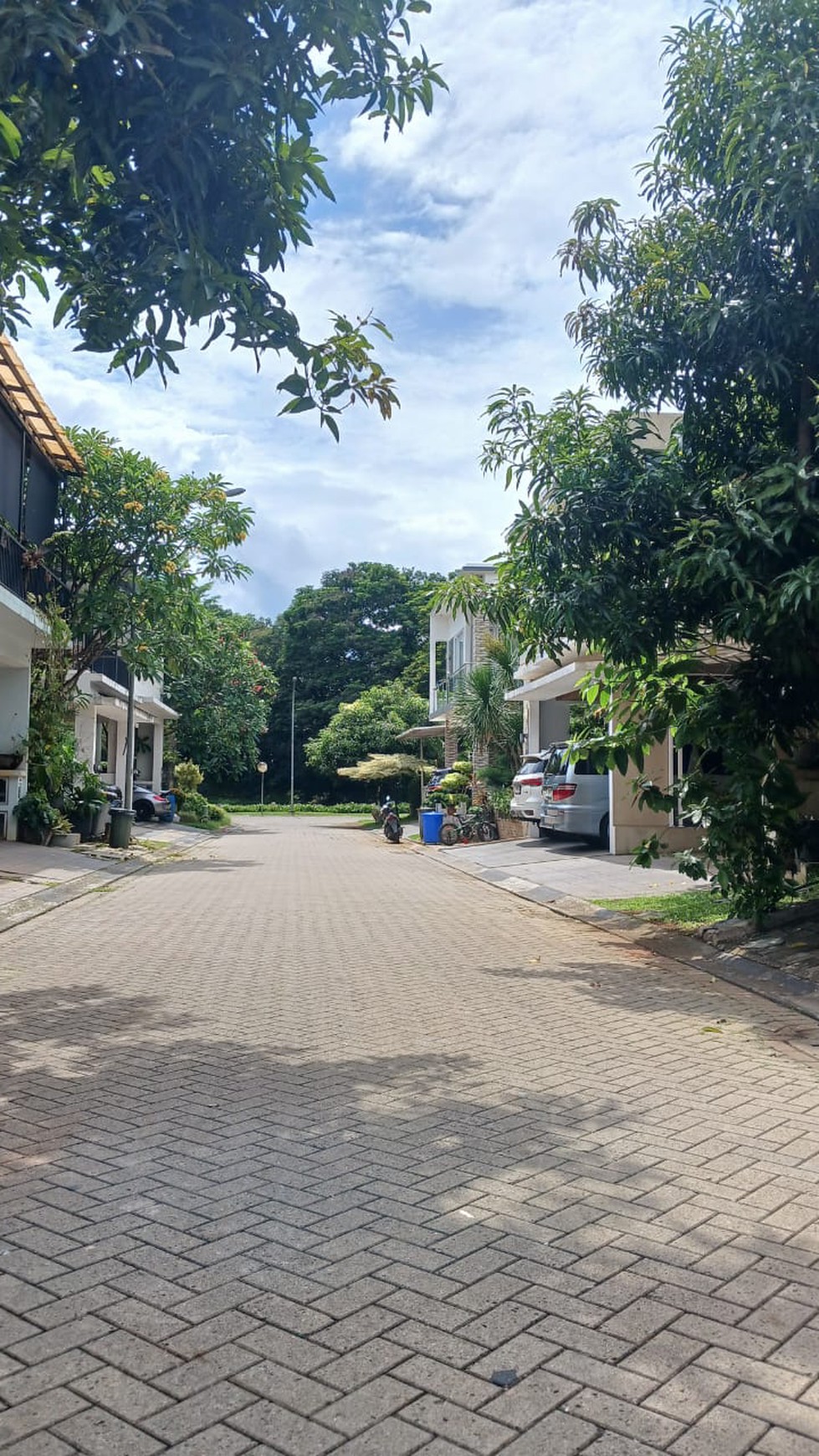 Rumah Hitung Tanah Area Cipete