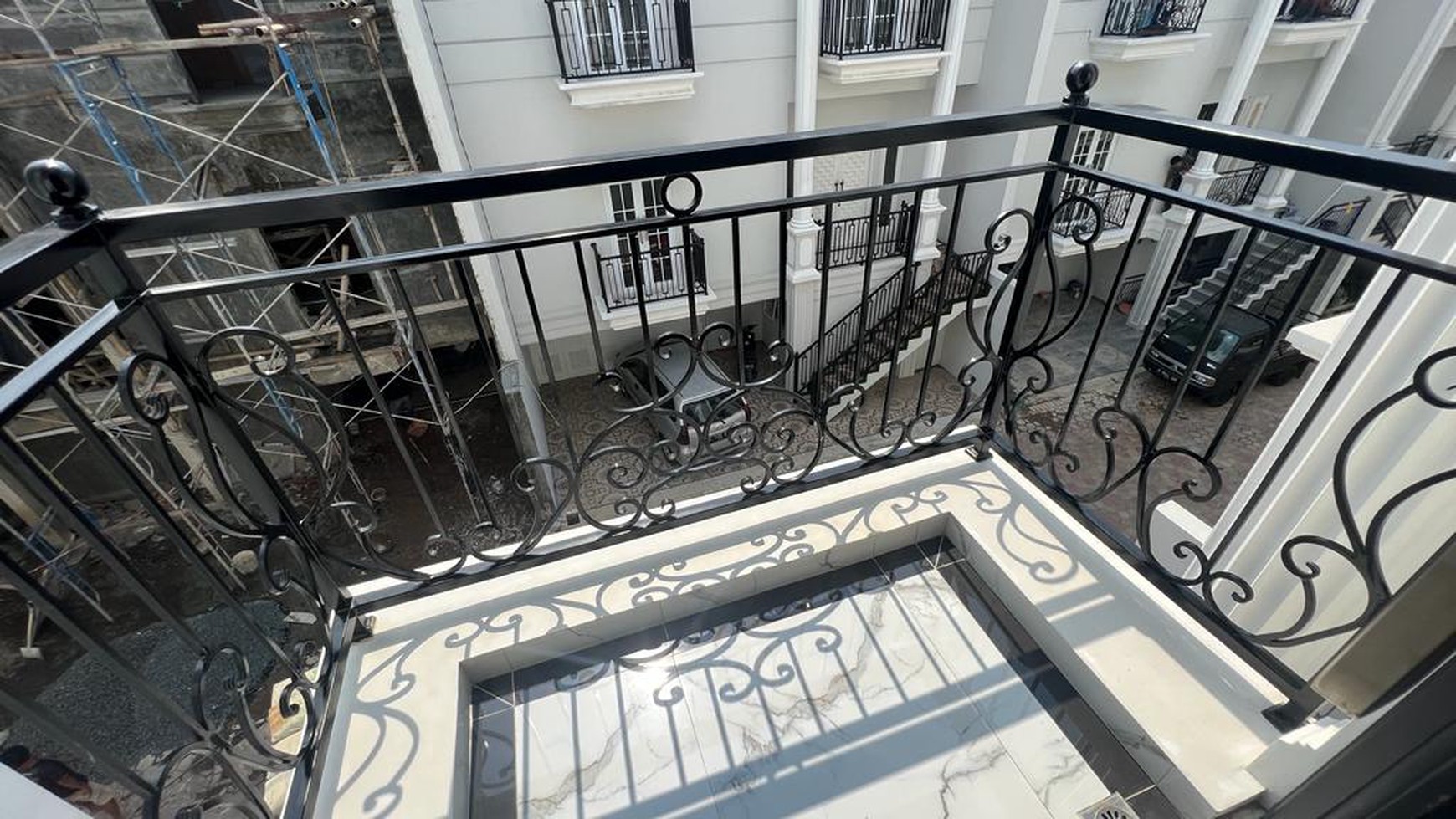 Rumah Hitung Tanah Area Cipete