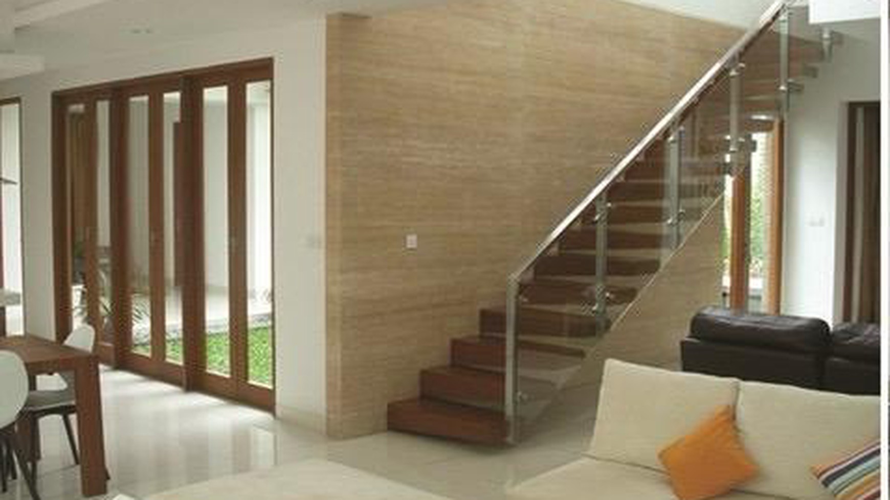 Rumah Hitung Tanah Area Cipete