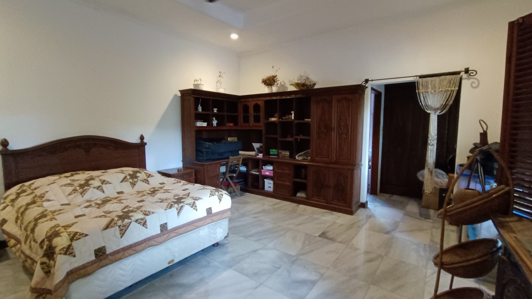 Rumah Hitung Tanah Area Cipete