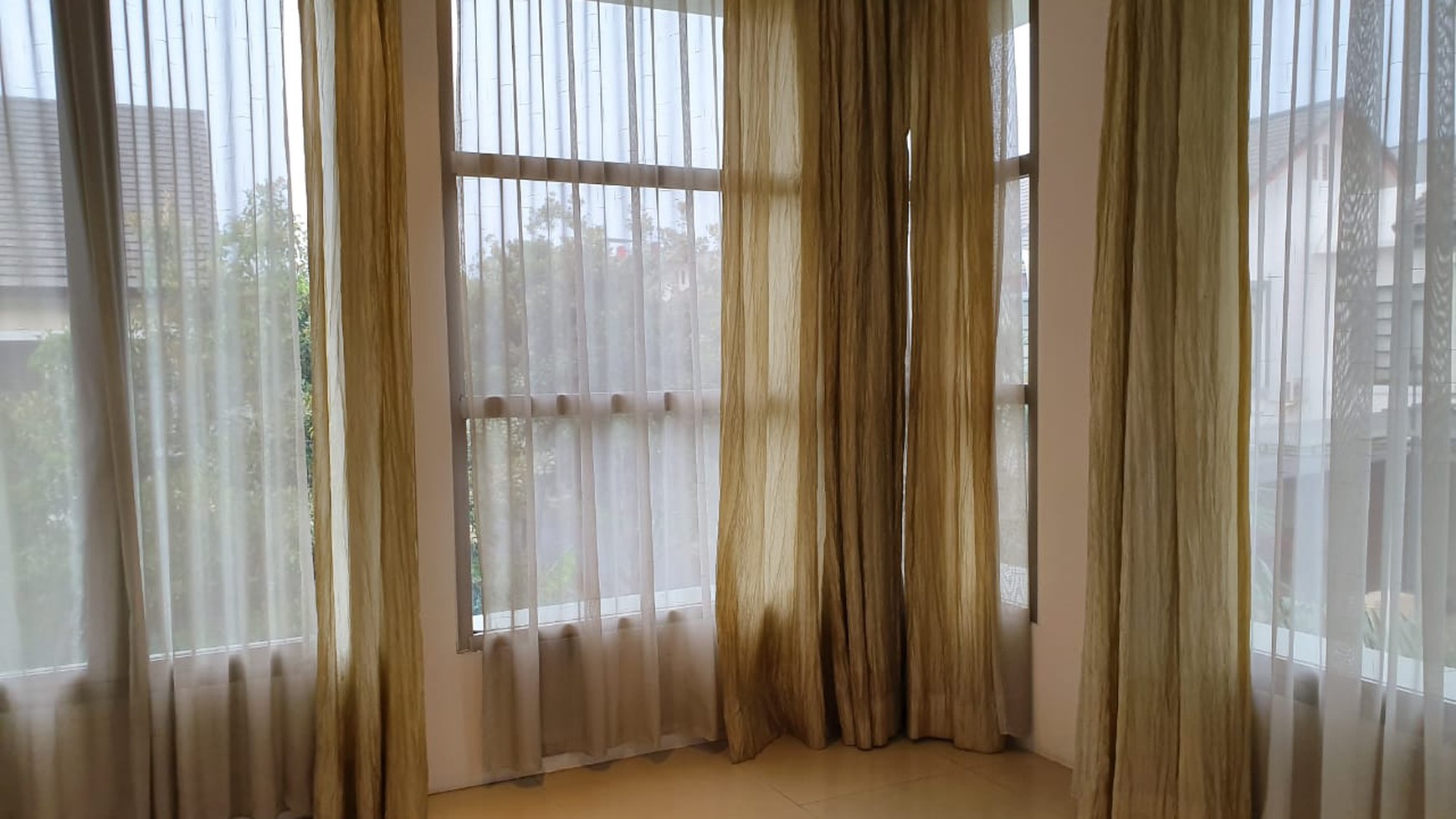 Rumah Hook Siap Huni, dan Hunian Nyaman @Emerald Residence, Bintaro