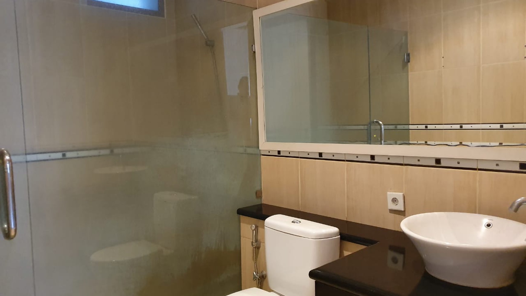 Rumah Hook Siap Huni, dan Hunian Nyaman @Emerald Residence, Bintaro