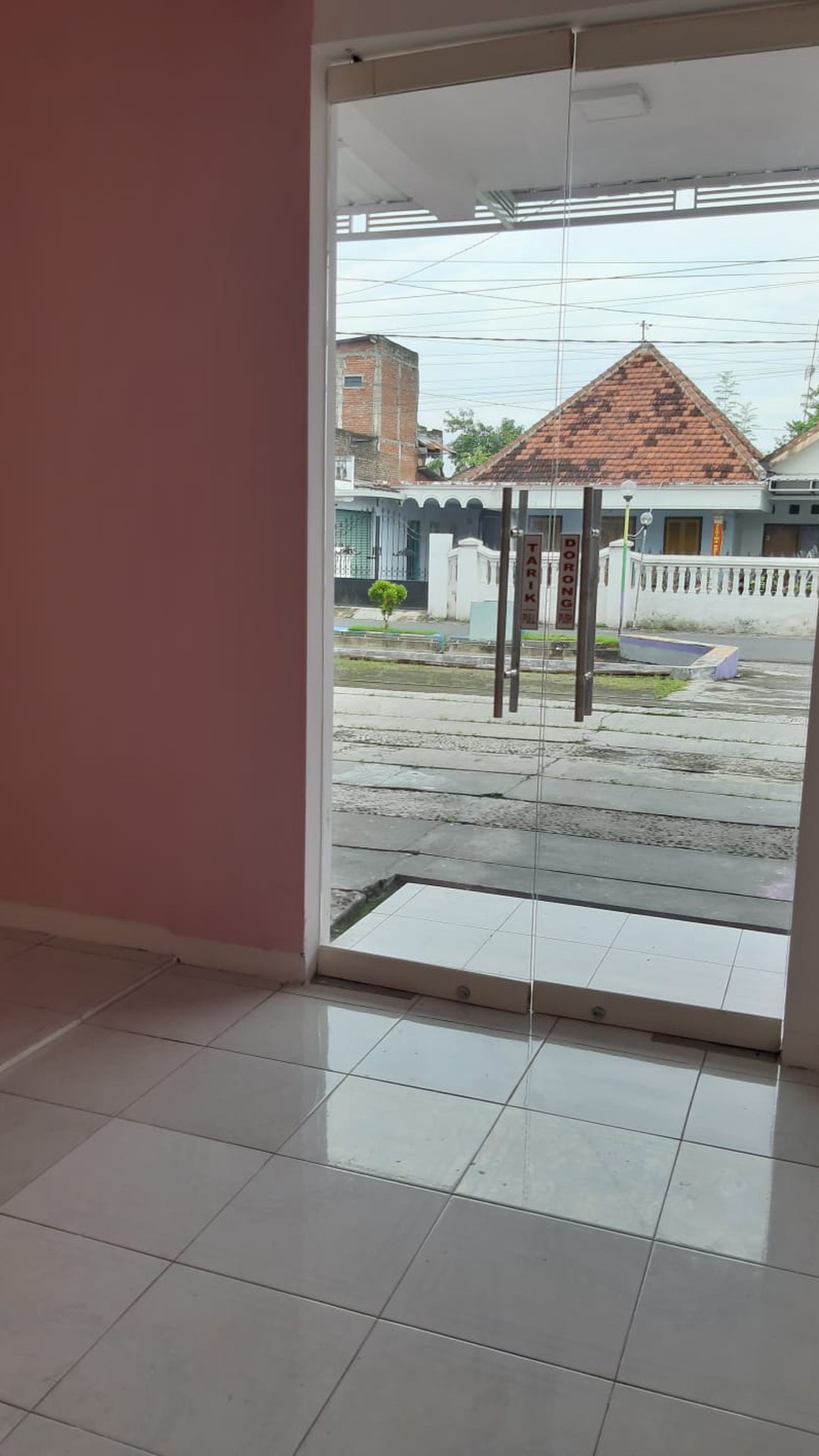 Rumah Mewah dengan Ruko di Kepanjen, Jombang Kota