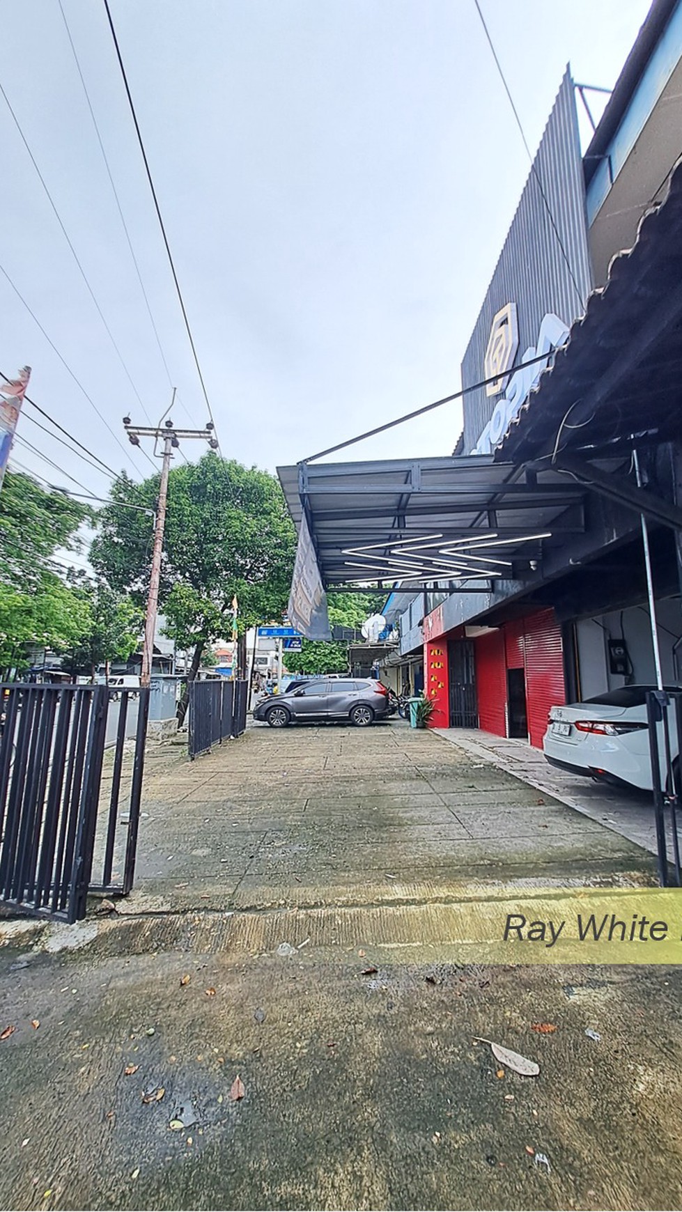 RUANG USAHA HITUNG TANAH DI PINGGIR JL CIPUTAT RAYA, KEBAYORAN LAMA, JAKARTA SELATAN