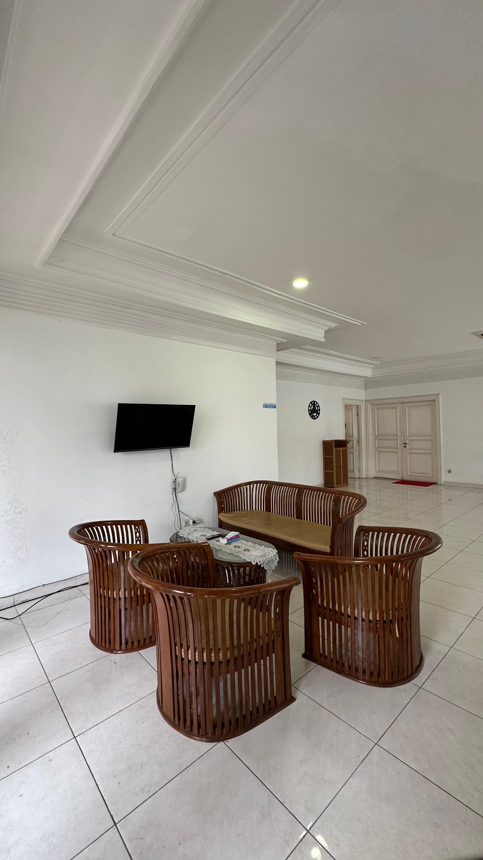 Rumah Classic 2 lantai di kawasan Elite Denpasar Kuningan, Jakarta Selatan