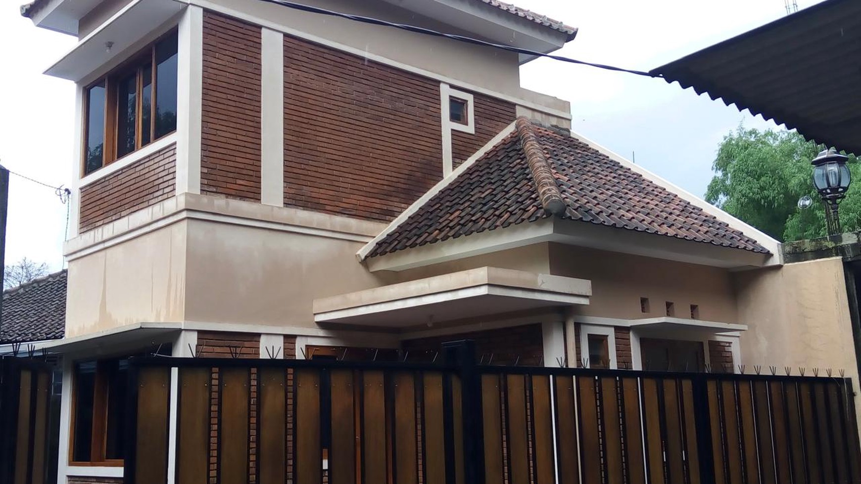 Rumah Dengan Gaya Klasik Di Jalan Bener Kricak Tegalrejo Yogyakarta