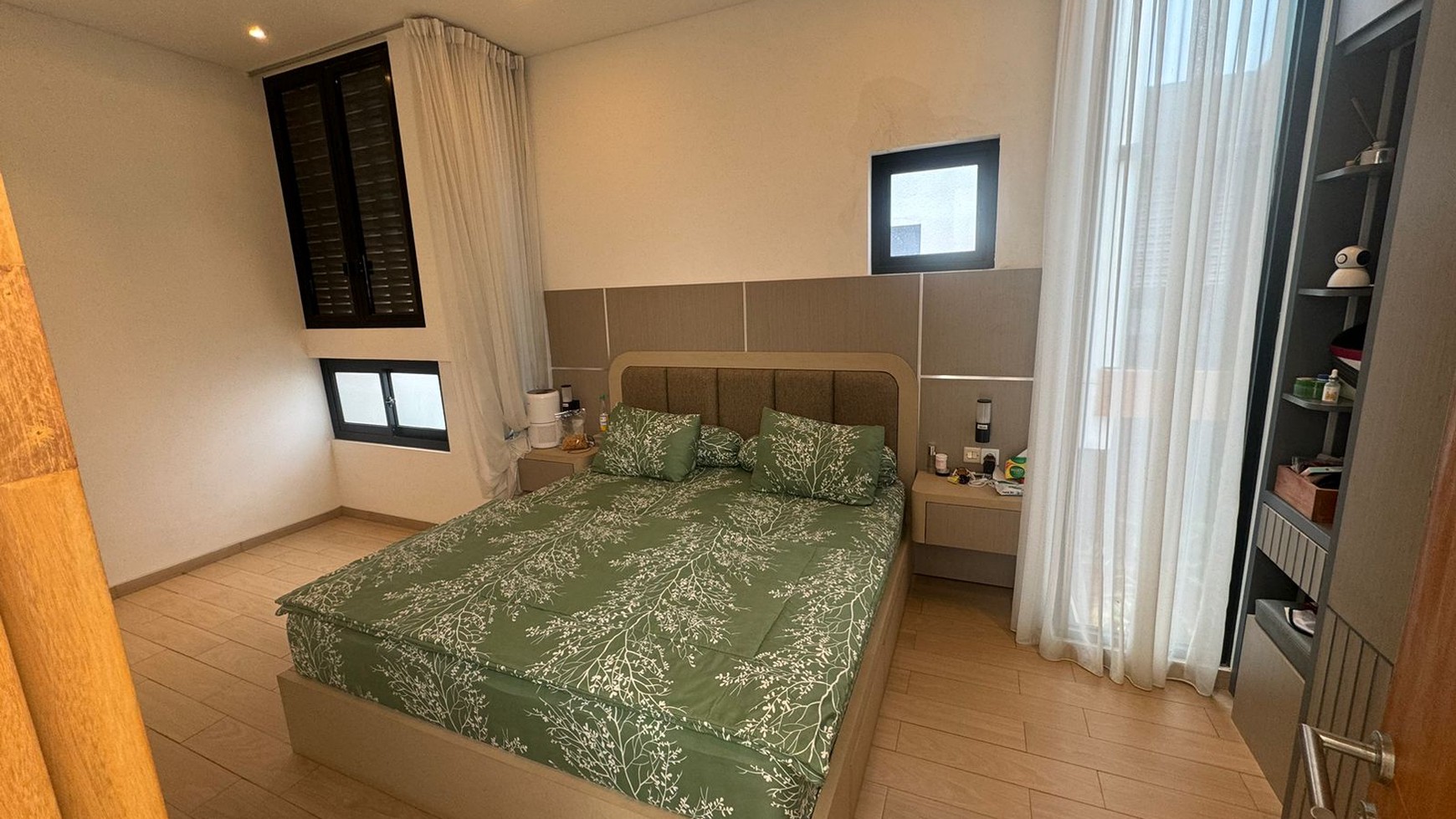 Dijual Perumahan bagus 2 Lantai Full Furnished di BSD