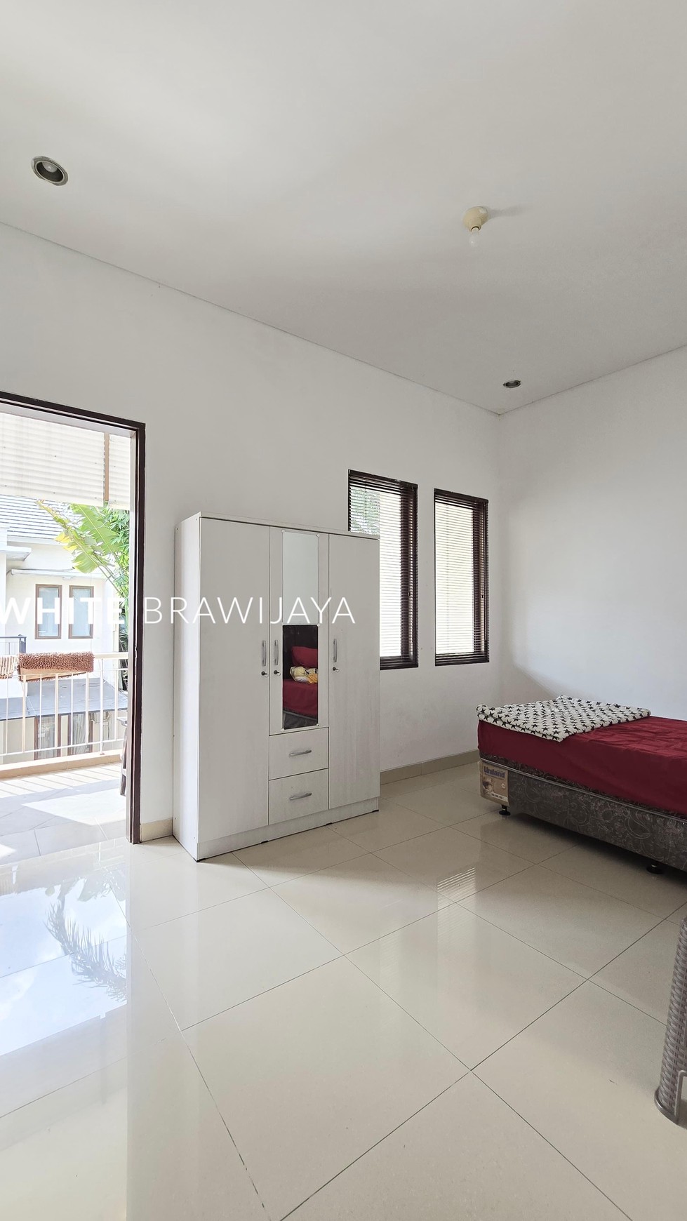 Rumah 2 Lantai Semi Furnished Antasari Kebayoran Baru