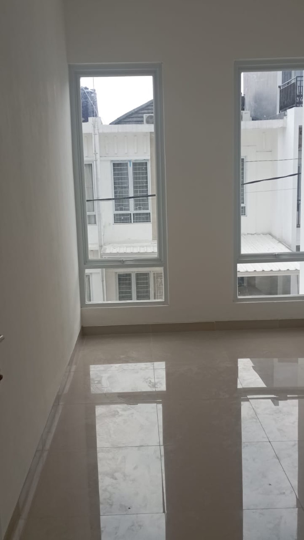 Rumah Bagus Di Golden Prime Bintaro Ciputat Tangerang Selatan