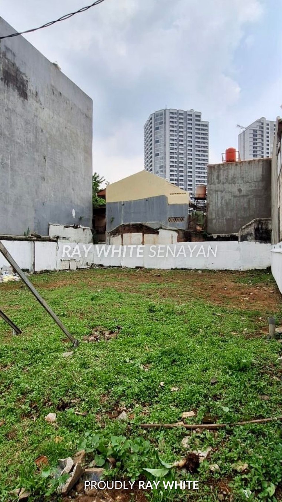 Rumah Hitung Tanah Area Cipete