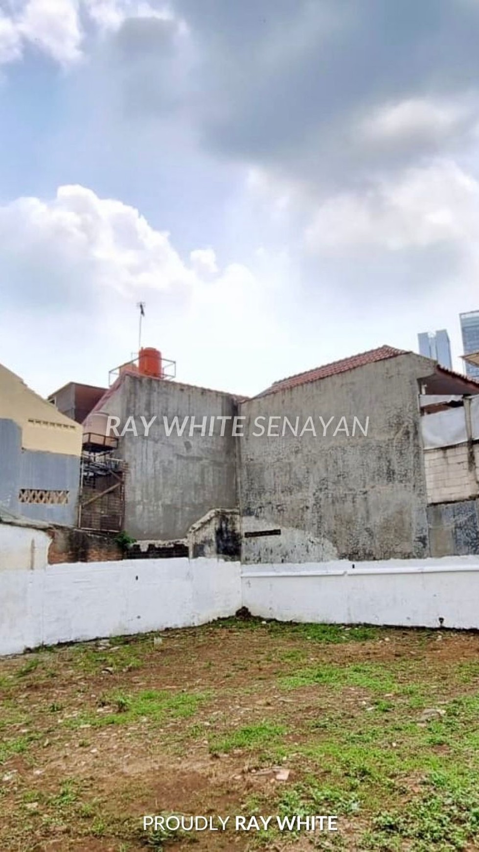 Rumah Hitung Tanah Area Cipete