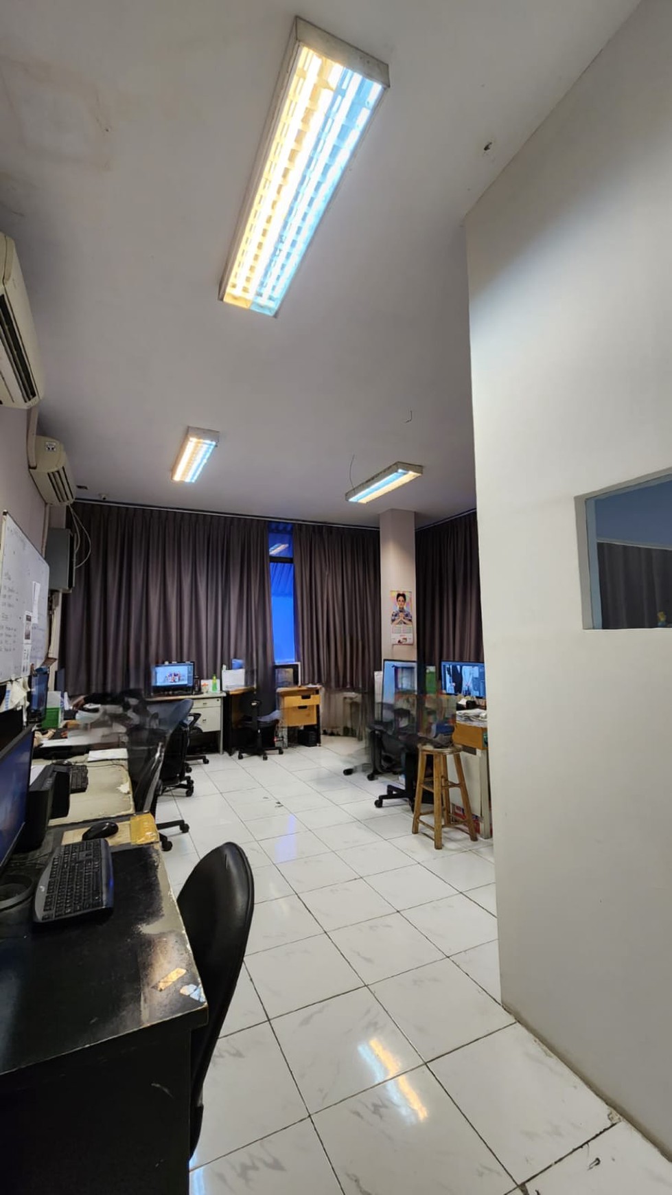 Dijual Ruko 3,5lantai di Petojo , Gambir , Jakarta Pusat. Bisa untuk Kantor/Usaha