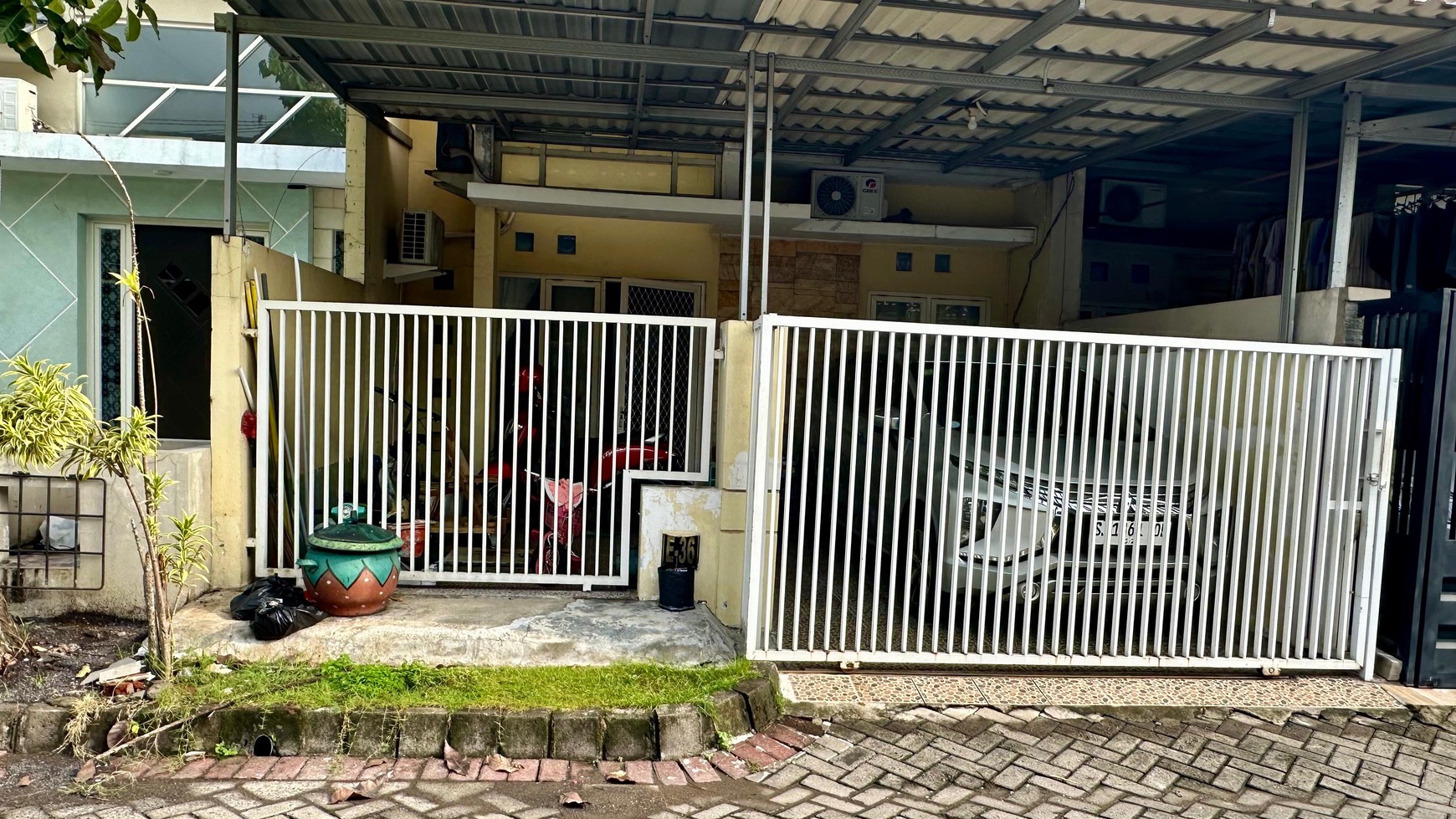 Murah Dijual Rumah Taman Wisata Regency Bonus SEMI Furnished Dekat Citraland, Pakuwon Mall