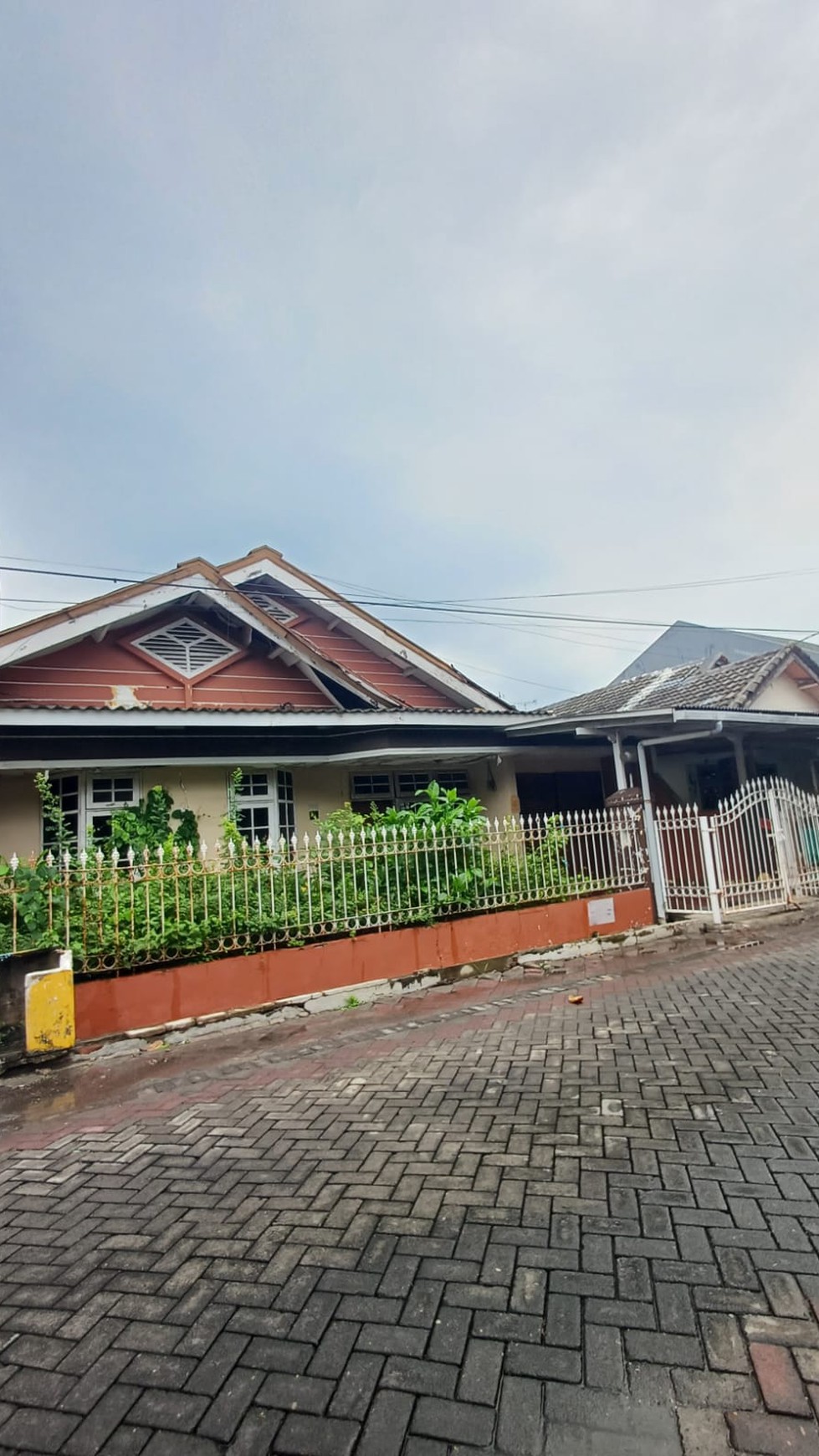 Rumah Hitung Tanah di Nirwana Executive, Wonorejo Surabaya Timur