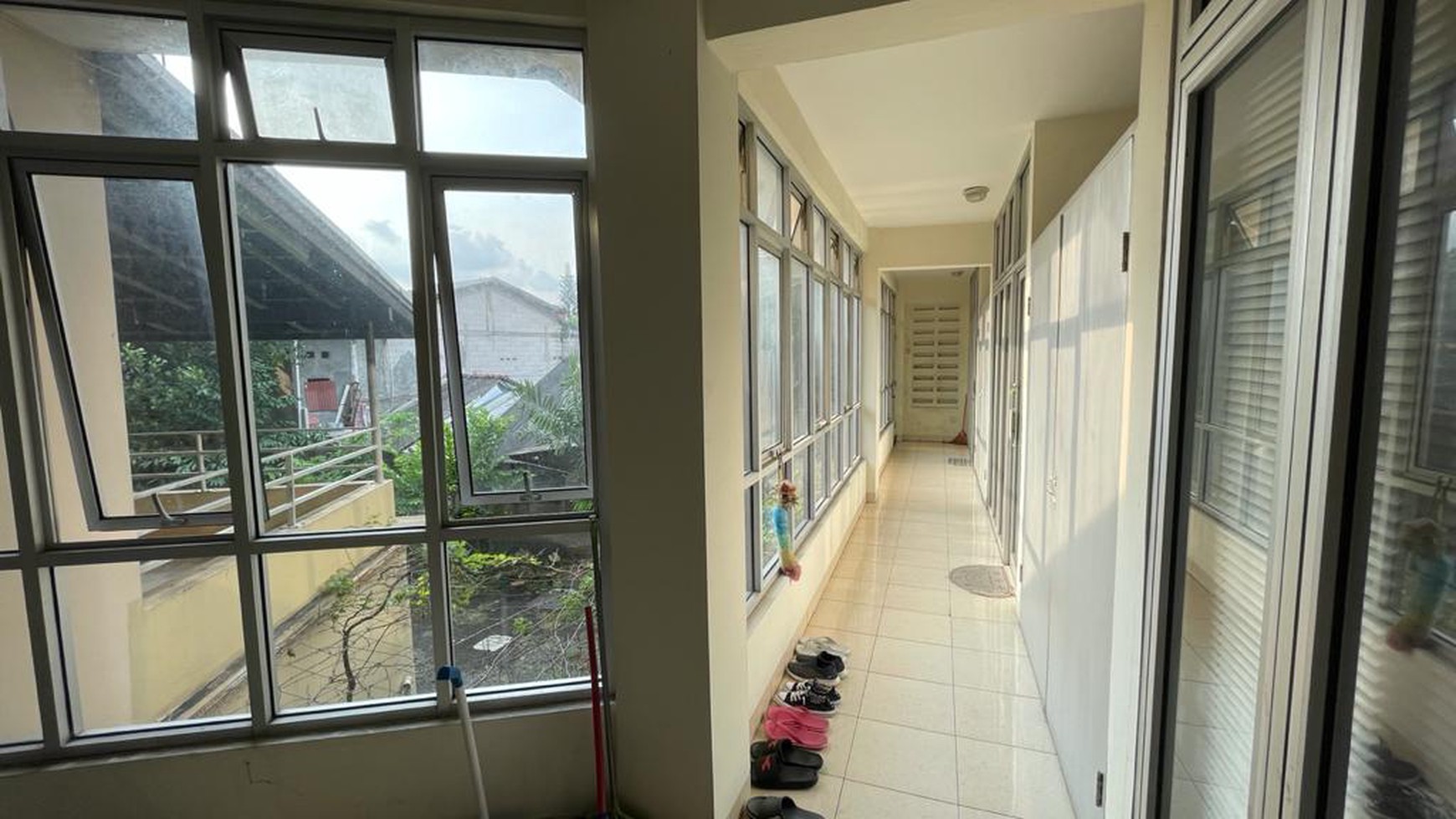 Dijual Rumah Mewah Lokasi Sangat Strategis dan dilengkapi berbagai fasilitas di Lebak Bulus, Jakarta Selatan