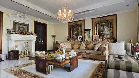 Rumah luxury di Menteng Jakarta Pusat, luas : 700m2,  design Classic Mediterania, dan siap huni