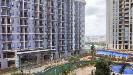 Apartemen Pakuwon Residences Bekasi, 2 bedroom, 54 m2, pool view,  selangkah ke LRT station, 5 menit ke pintu Tol