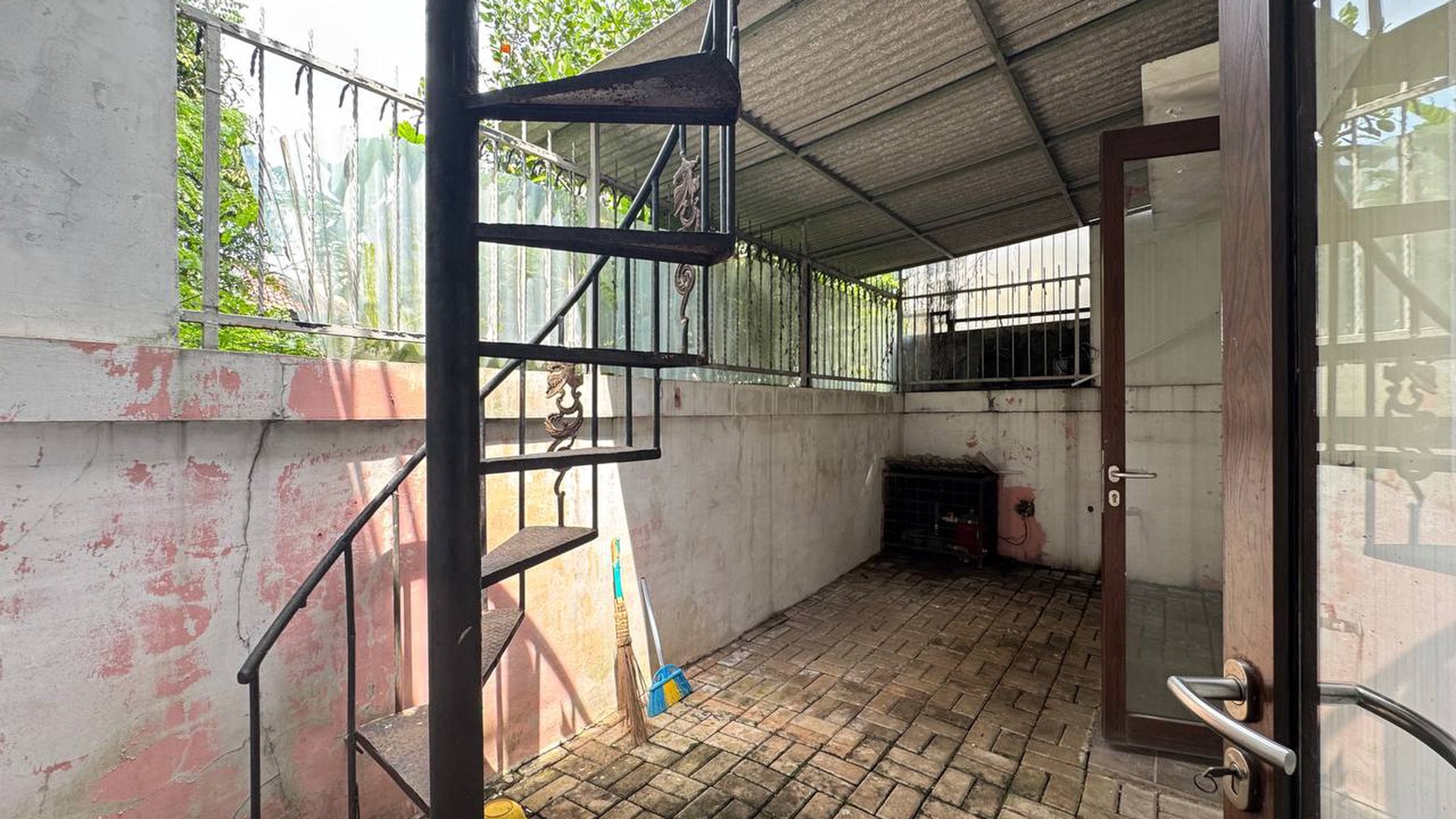 Rumah Hitung Tanah Area Cipete