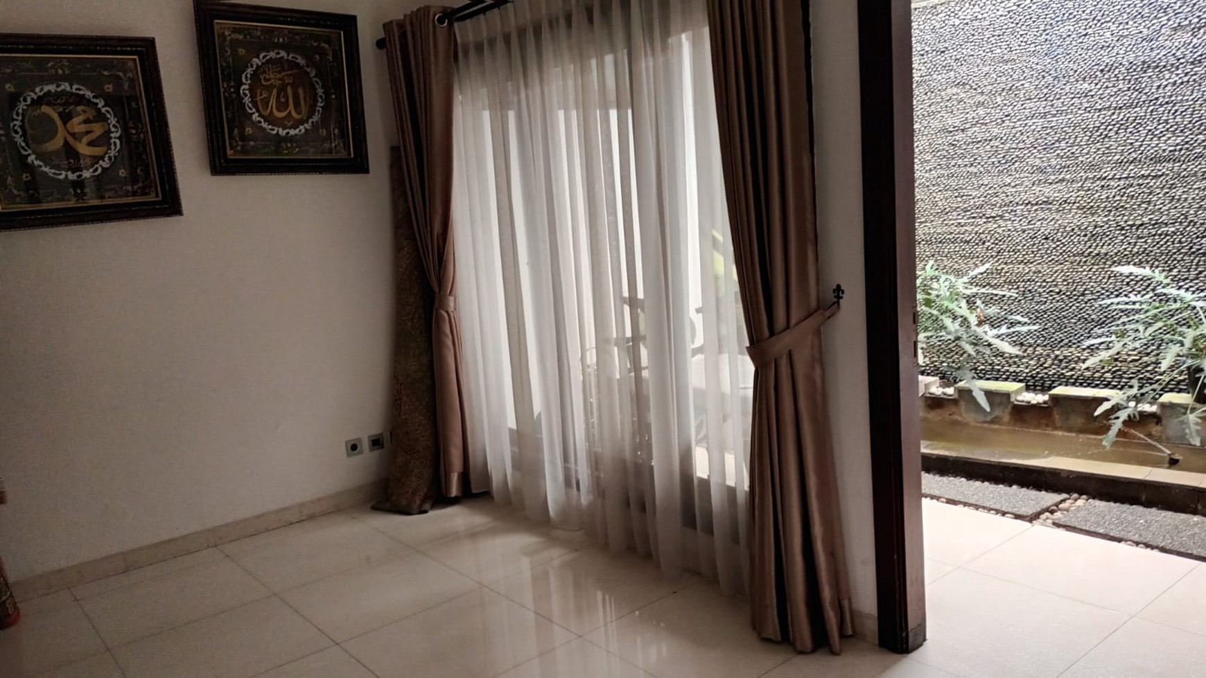 Rumah Hitung Tanah Area Cipete