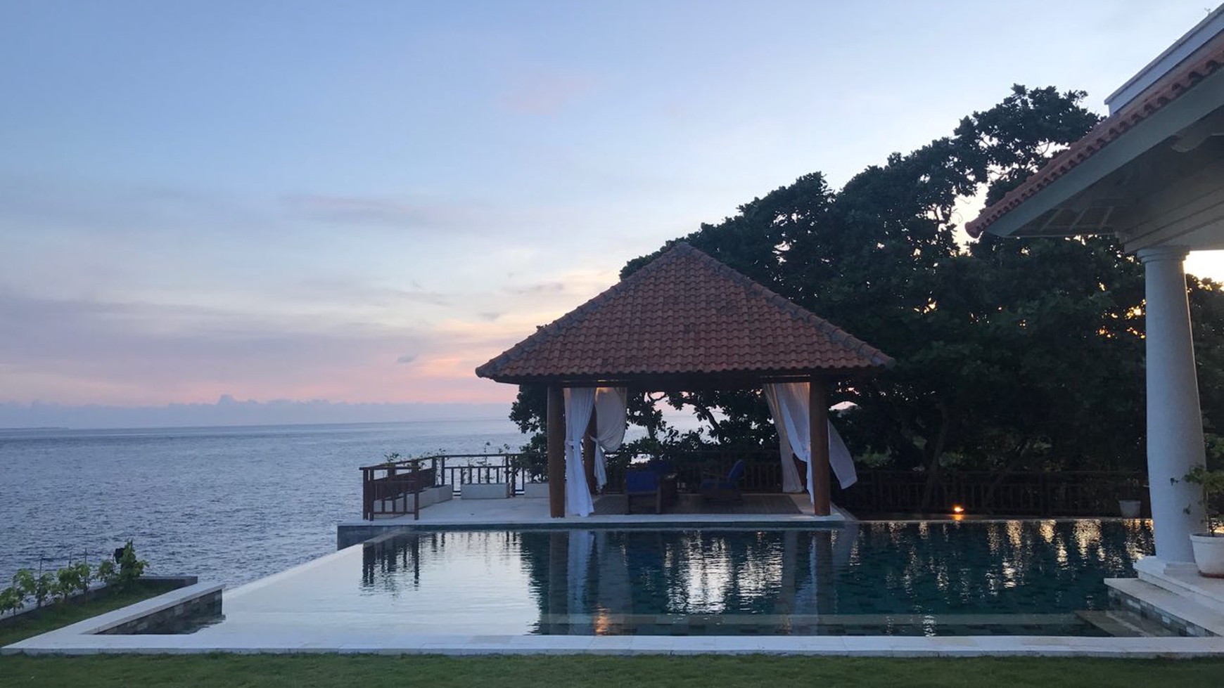 Exclusive Ocean Front Luxury Villas in a Stunning Location Bali